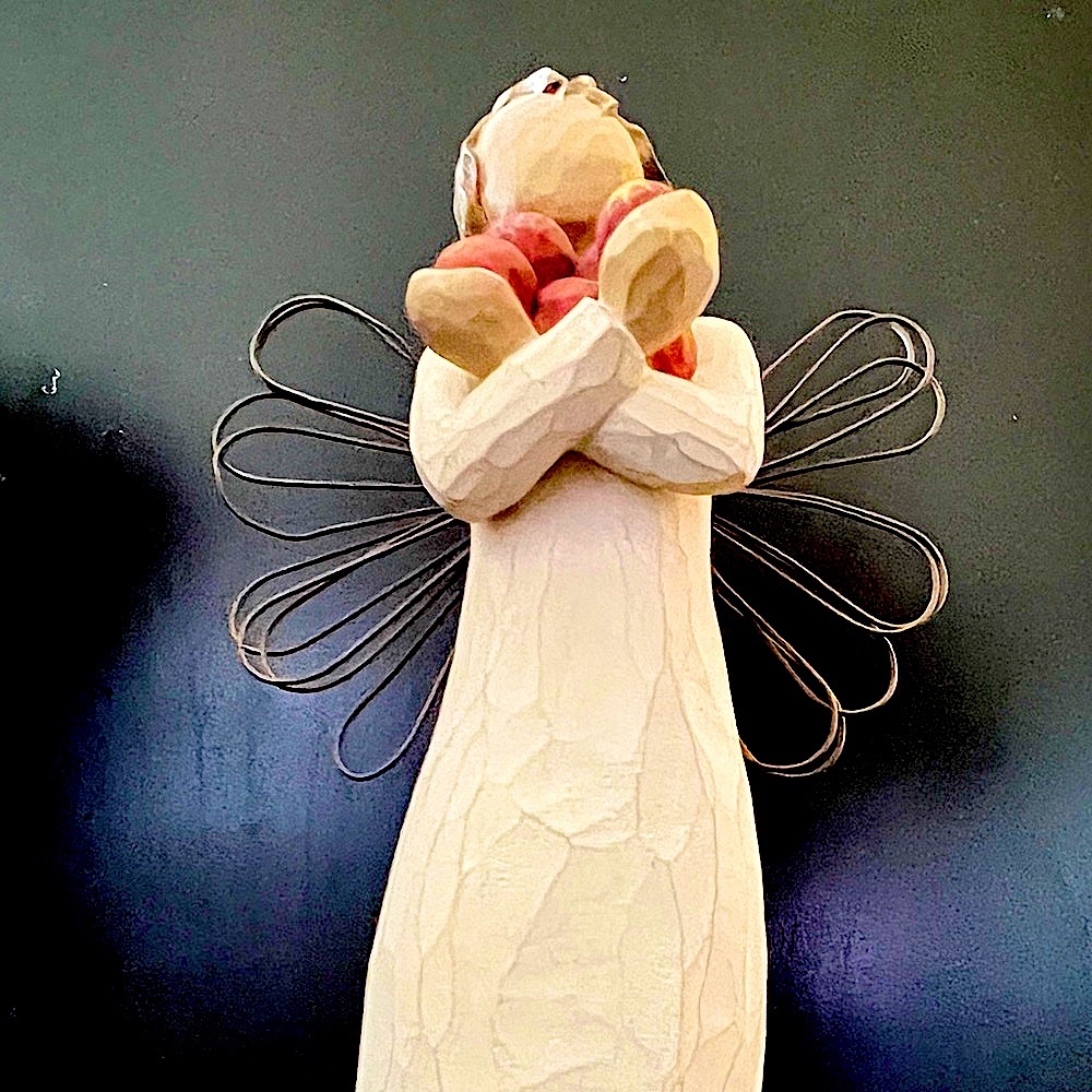Willow Tree “Good Health” Resin Figurine with wire wings in perfect condition!🍎